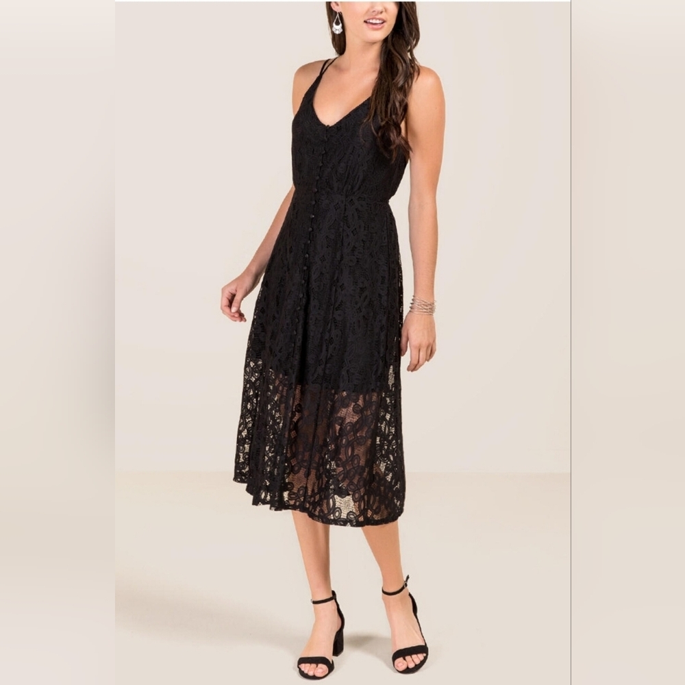 Alana Button Lace Midi Dress 🖤